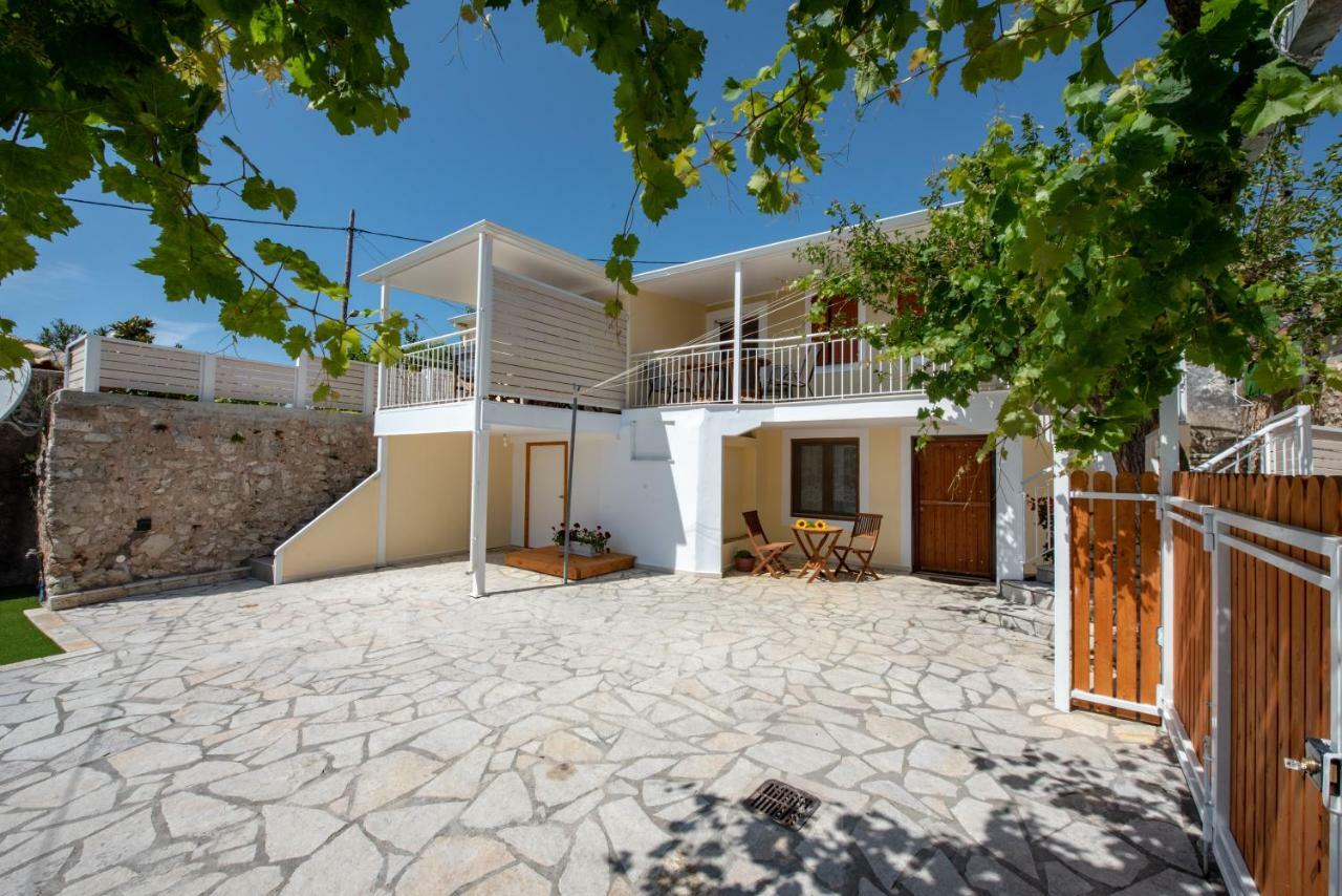 Matafia'S House Villa Kalamitsi  Exterior photo